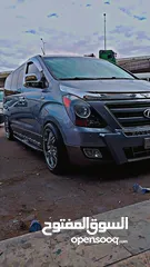  2 باص هيونداي جراند ستاركس H1 للبيع