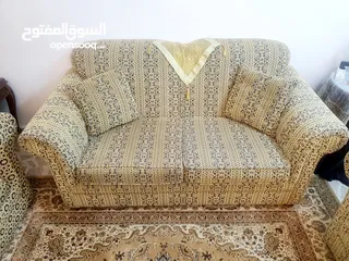  3 طقم صالون مع ترابيزات