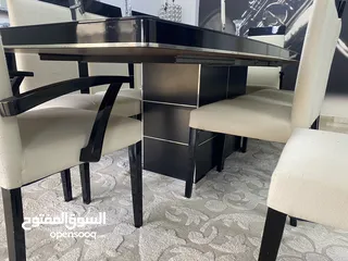  3 غرقة سفره 10 كراسي وخزانة الديليسوار بحالة ممتازه للبيع