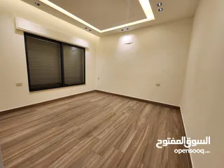  5 شقة فارغة للبيع في عبدون  ref : 14390