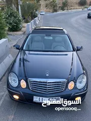  5 مرسيدس 2009 E200 بانوراما   استخدام شخصي  فل كامل وفحص كامل   وعداد قليل ((100 الف كم فقط