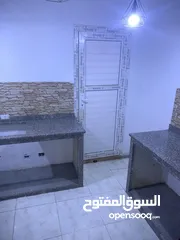  17 شقه للبيع في حي الإسلامي صيانه تامه