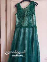  4 4 فساتين استخدام لمرة واحدة