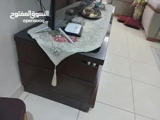  8 طاولة وسط  وطاولة تلفزيون خشب صولد متين لغرفة الجلوس