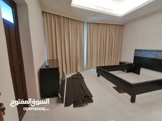  9 للايجار في الحد فيلا كبيره مع مصعد ومسبح For rent in hidd huge villa with lift and pool