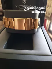  3 Victorinox maverick swiss made gold Edition
