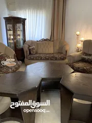  2 طاولات + كنابايات للبيع مستعمل بسعر مناسب