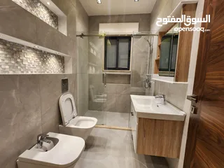  4 شقة فارغة للبيع في عبدون  ref : 14390