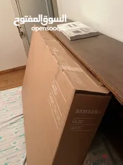  2 للبيع شاشه samsung QLED Q60C 65 inch شاشه استخدام شهر جميع اغراضها وكرتونتها معها طبعا الشاشه مواصفا