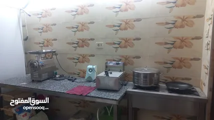  20 مشروع مطعم معجنات وبيتزا متكامل للبيع مع كافة المعدات الجديدة ورخصة مطعم شامل،بداعي العودة إلى سوريا