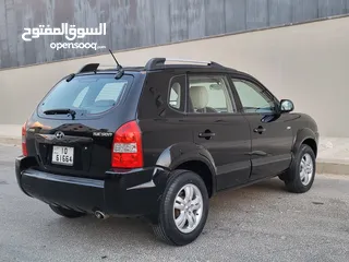  24 توسان 4×4 وارد وكاله مالك واحد 7 جيد