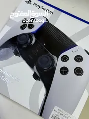  1 اسم هذا المنتج هو ذراع تحكم DualSense Edge من شركة Sony، وهو مخصص لجهاز PlayStation 5.