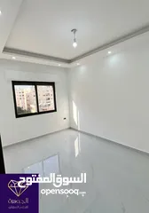  10 شقة طابق ثالث سكني استثماري لم تسكن لقطه وبسعر مغري جداا عرض خاص ع اخر شقة أرقى مناطق الجاردنز