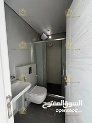  18 روف جديد لم يسكن مع ترسات خارجية واسعة بإطلالــــه بانوراما