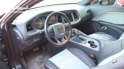  12 DODGE CHALLENGER  RT HEMI V8  5.7L SUNROOF