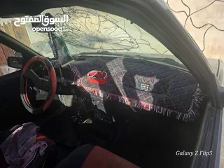  4 بيجو205 للبيع السيارة بس مكسر زجاجها بحاجة زجاج فيها ترخيص وتأمين وتنازل فوري