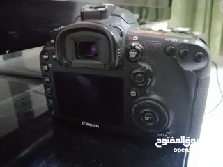  5 كاميرا كانون 7D ii