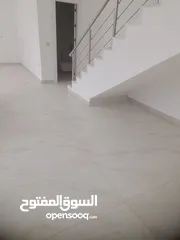  7 شاليه للبيع