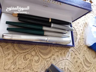  5 اقلام حبر عادي و ريشه ماركات عالميه بحاله ممتازه وجيده جدا بسعر مغري جداً