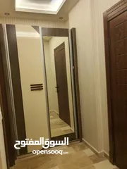 6 شقة ارضية مساحة 240 متر مع حديقة وتراس 180 متر