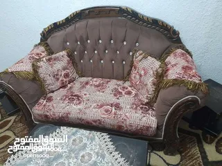  4 طقم كنب بحالة ممتازة