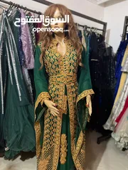  5 فساتين للبيع بسعر مغري
