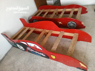  4 تختين على شكل هيكل سيارة مستعملة للبيع