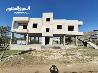  4 الارض والبناء للبيع سعر حرق عالكاش موجود في دورا بس تقسيط او كاش يحج وتعال