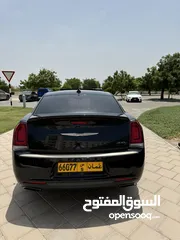  3 كرايسلر V8