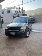  4 بيجو بارتنر 2017 للبيع