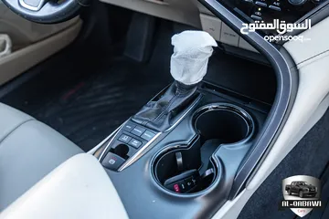  13 Toyota Camry Gle 2023  السيارة بحالة ممتازة جدا و قطعت مسافة 70,000 كيلو متر