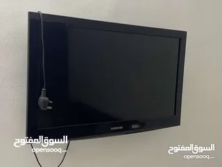 2 تلفزيون سامسونج 32 للبيع بداعي السفر