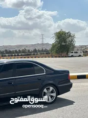  8 BMW موديل 1999 دب