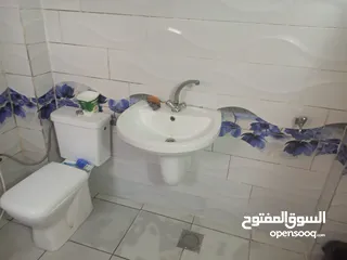  6 شقة للبيع  حي الحسين