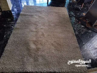  11 سجاد شاغي تقيل كتير الاصلي تنتين وحده لون اسود وحده لون عسلي وتخت اطفال خشب بلوط تقيل