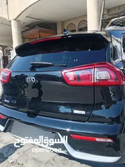  2 كيا نيرو موديل 2018  الزرقاء الجديدة مؤمنة ومرخصة