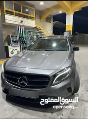  4 مارسيدس بنز gla 200