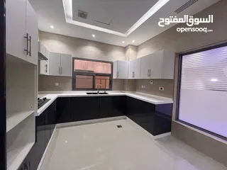  10 @@Villa for sale in Al Yasmine with a modern contemporary design @@