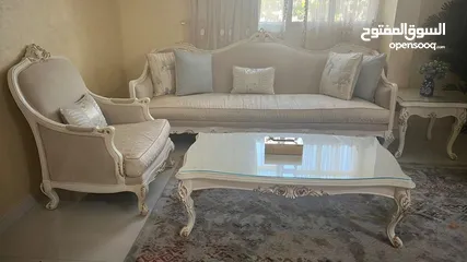  1 طقم كراسي وطاولات لصاله الجلوس