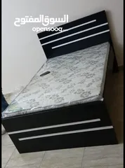  2 Queen size 150cm by 190cm bed with mattress medical for sell