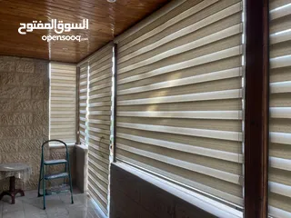  22 تفصيل وتركيب ستائر لنن تركية بموديلات جديدة  وجميع انواع الستائر (زيبرا رول عامودي و معدنية)