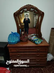  8 اثاث مستعمل في حالة ممتازة