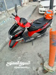  4 سكوتر TVS natorq125