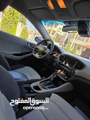  15 هونداي ايونك 2018 فل كامل فحص كامل عداد 130Km مالك 1 فقط