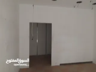  2 دكان / مخزن / مكتب للايجار سوق زمزم وسط البلد الطابق الاول