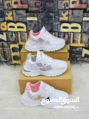  7 أحذية بسعر العرض