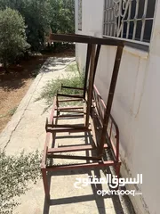  2 مناصب خزانات وتخت حديد