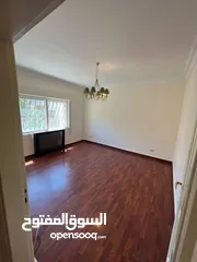  18 شقة طابقيه  مميزه للبيع ..عبدون