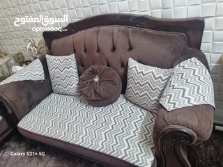  1 كنب 7 مقاعد..   مستعمل.. بحالة جيدة.. للجادين
