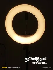  2 إضاءة LED حلقية إضاءة دائرية (رينق لايت) مع حامل جوال ، متعددة الإضاءات - حجم كبير